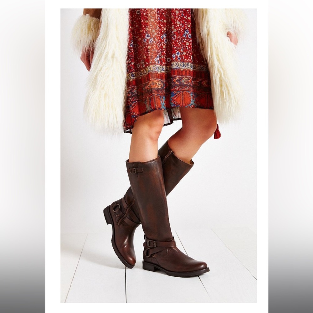 FRYE- Veronica Criss Cross Tall in Maple